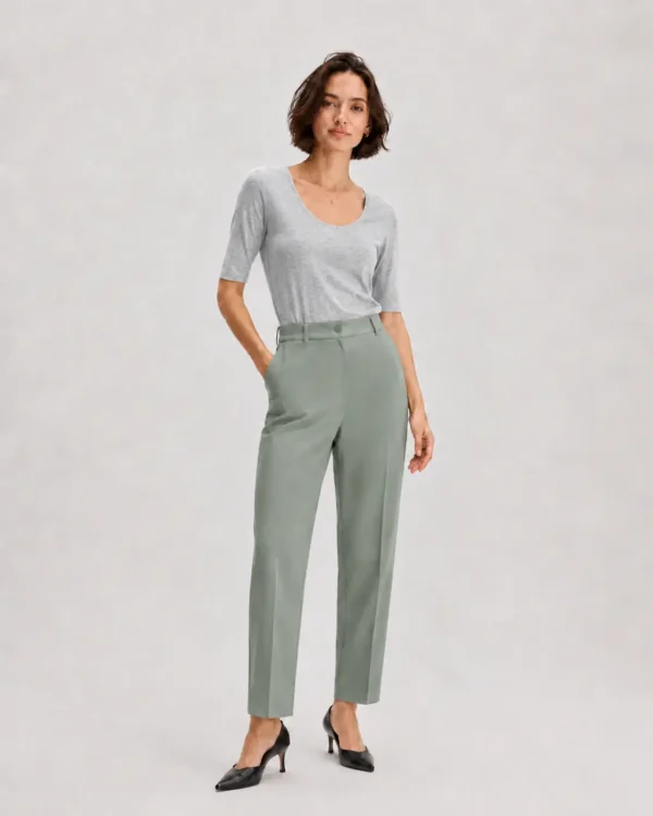 Slim Stretch Scoop Top heather gray