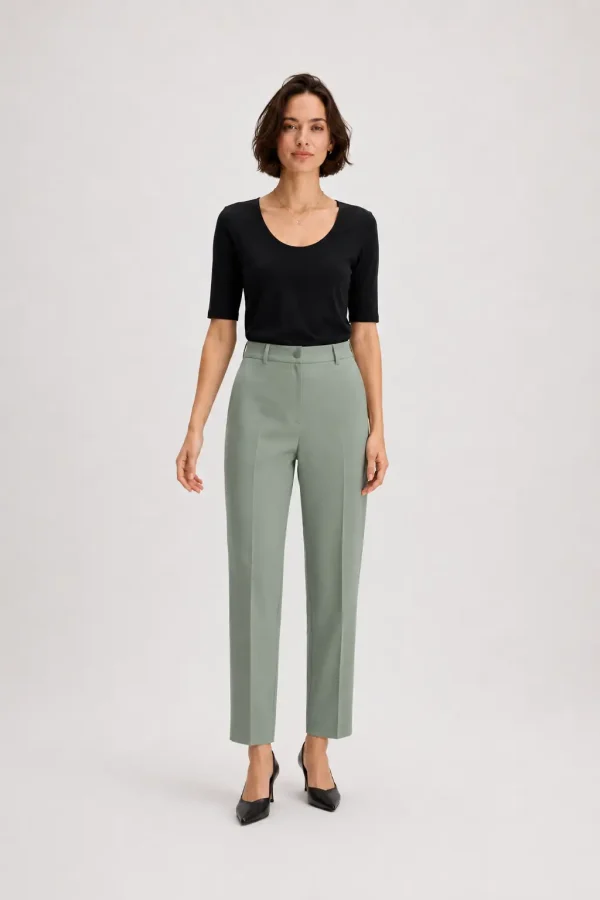 Slim Stretch Scoop Top2